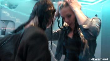 Babes On Wetlook Display Screencap 7 on www.sinx.com