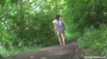 Rihanna Gives Her Man A Hand Screencap 118 on www.sinx.com