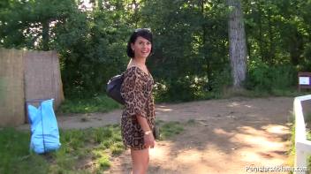 Rihanna Gives Her Man A Hand Screencap 52 on www.sinx.com