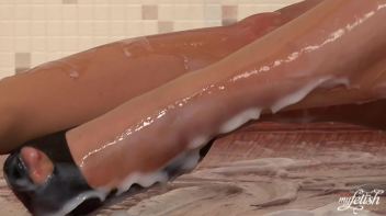 Extreme Cum Slut Screencap 8 on www.sinx.com