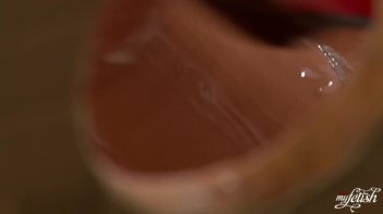 Extreme Cum Slut Screencap 81 on www.sinx.com