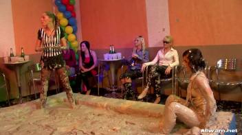 Rihanna and Vanessa Dish Out The Mud Screencap 38 on www.sinx.com