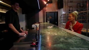 Pay Up With A Face Full Of Piss Screencap 2 on www.sinx.com