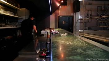 Pay Up With A Face Full Of Piss Screencap 4 on www.sinx.com