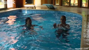 Twins Enjoy A Fully Clothed Splash In The Pool Screencap 51 on www.sinx.com