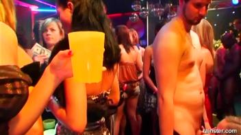 Pussy Casino Part 3 - Cam 1 Screencap 106 on www.sinx.com