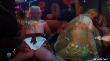 Eurobabe Olympics Part 2 - Cam 2 Screencap 72 on www.sinx.com