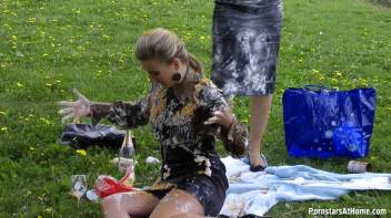 Eurobabes Know How To Have A Picnic Screencap 54 on www.sinx.com