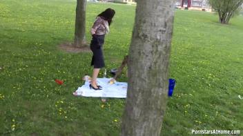 Eurobabes Know How To Have A Picnic Screencap 33 on www.sinx.com