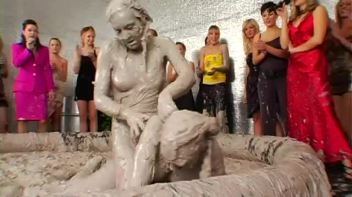 Insane Wet and Messy Mud Match Screencap 87 on www.sinx.com