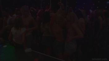 Blue Jean Babes Part 1 Cam 1 Screencap 99 on www.sinx.com