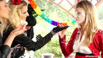 Birthday Party Messacre Screencap 5 on www.sinx.com