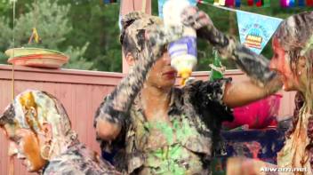 Birthday Party Messacre Screencap 65 on www.sinx.com