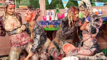 Birthday Party Messacre Screencap 74 on www.sinx.com