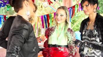 Birthday Party Messacre Screencap 17 on www.sinx.com