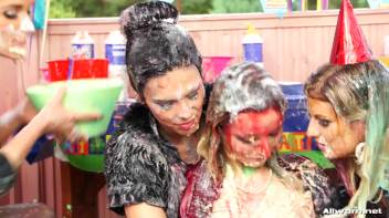 Birthday Party Messacre Screencap 49 on www.sinx.com