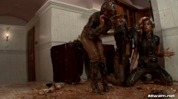 Hot And Messy Mamas Screencap 96 on www.sinx.com