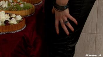 Hot And Messy Mamas Screencap 2 on www.sinx.com