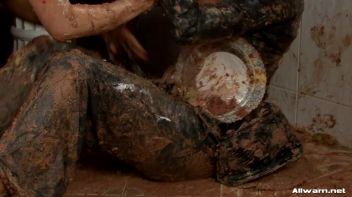 Hot And Messy Mamas Screencap 65 on www.sinx.com