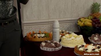 Hot And Messy Mamas Screencap 7 on www.sinx.com