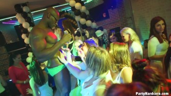 Party Hardcore Gone Crazy Vol. 37 Part 7 - Cam 1 Screencap 16 on www.sinx.com