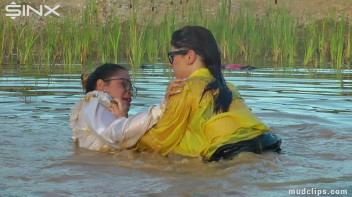 Mud Covered Hunny's Getting Wet And Messy Screencap 36 on www.sinx.com