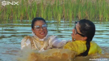 Mud Covered Hunny's Getting Wet And Messy Screencap 37 on www.sinx.com