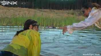 Mud Covered Hunny's Getting Wet And Messy Screencap 41 on www.sinx.com