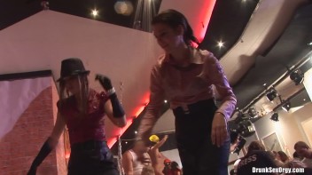 Hard Hat Hos Part 4 - Cam 4 Screencap 61 on www.sinx.com