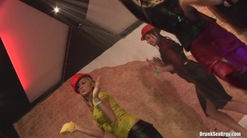 Hard Hat Hos Part 4 - Cam 4 Screencap 40 on www.sinx.com
