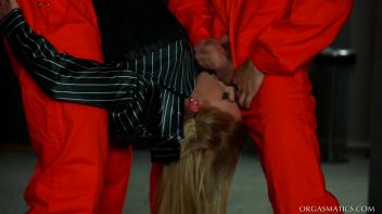 Orgasmatic Prison Break! Screencap 22 on www.sinx.com