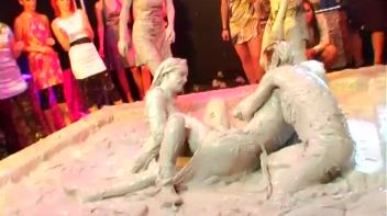 Hair-Pulling, Face-Planting Mud Rumble Screencap 92 on www.sinx.com