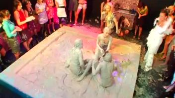 Hair-Pulling, Face-Planting Mud Rumble Screencap 93 on www.sinx.com