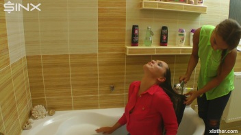 Brunette Babe's Wet and Sudsy Hair Wash Screencap 16 on www.sinx.com