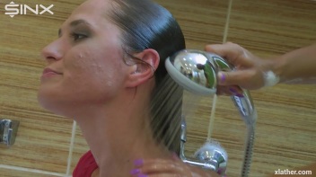 Brunette Babe's Wet and Sudsy Hair Wash Screencap 57 on www.sinx.com