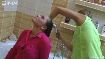 Brunette Babe's Wet and Sudsy Hair Wash Screencap 9 on www.sinx.com