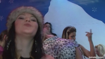 Winter WonderBang Part 4 - Cam 2 Screencap 44 on www.sinx.com