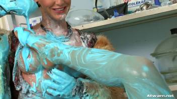 Painting Their Pussies In Pink Screencap 65 on www.sinx.com