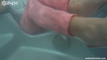 Playful Brunette's Solo Hot Tub Fun Screencap 39 on www.sinx.com