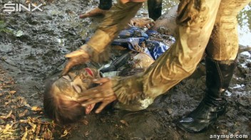 Naughty Thief Gets Into Muddy Catfight With Police Woman Screencap 89 on www.sinx.com