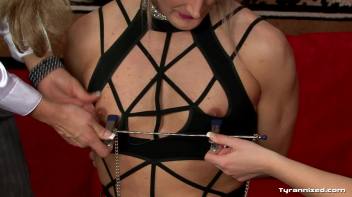 Tyrannize Me Nightly Screencap 26 on www.sinx.com