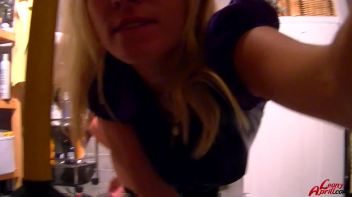 Piss On My Pussy And Cum On My Gloves Screencap 67 on www.sinx.com
