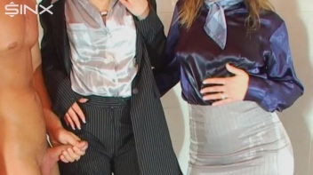 Blondes Seduce Guy Wanking In The Shower Screencap 62 on www.sinx.com