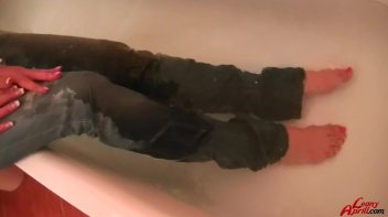 Take A Bath With Ferrera Screencap 19 on www.sinx.com