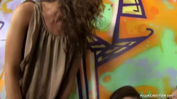 When You Gotta Go The Hos Wanna Know! Screencap 17 on www.sinx.com