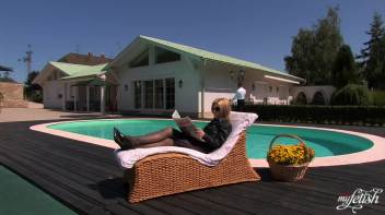 The Attention She Deserves Screencap 1 on www.sinx.com