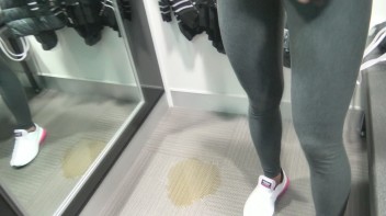 Die Piss Queen ist zurück Screencap 13 on www.sinx.com