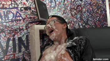 I need our signature here please Screencap 91 on www.sinx.com