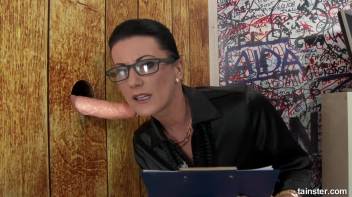 I need our signature here please Screencap 16 on www.sinx.com