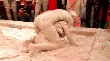 Two Babes In Muddy Madness Screencap 65 on www.sinx.com